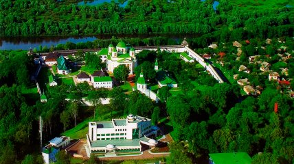 Спасо-преображенский монастырь в Новгород-Северском