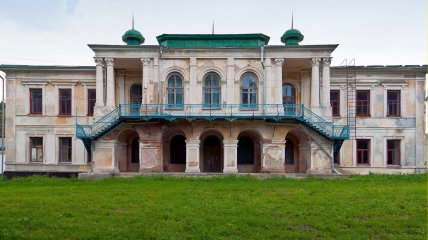 Семейный дворец Закревских в Березовой Рудке