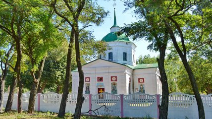 Троицкая церковь в Вишняках